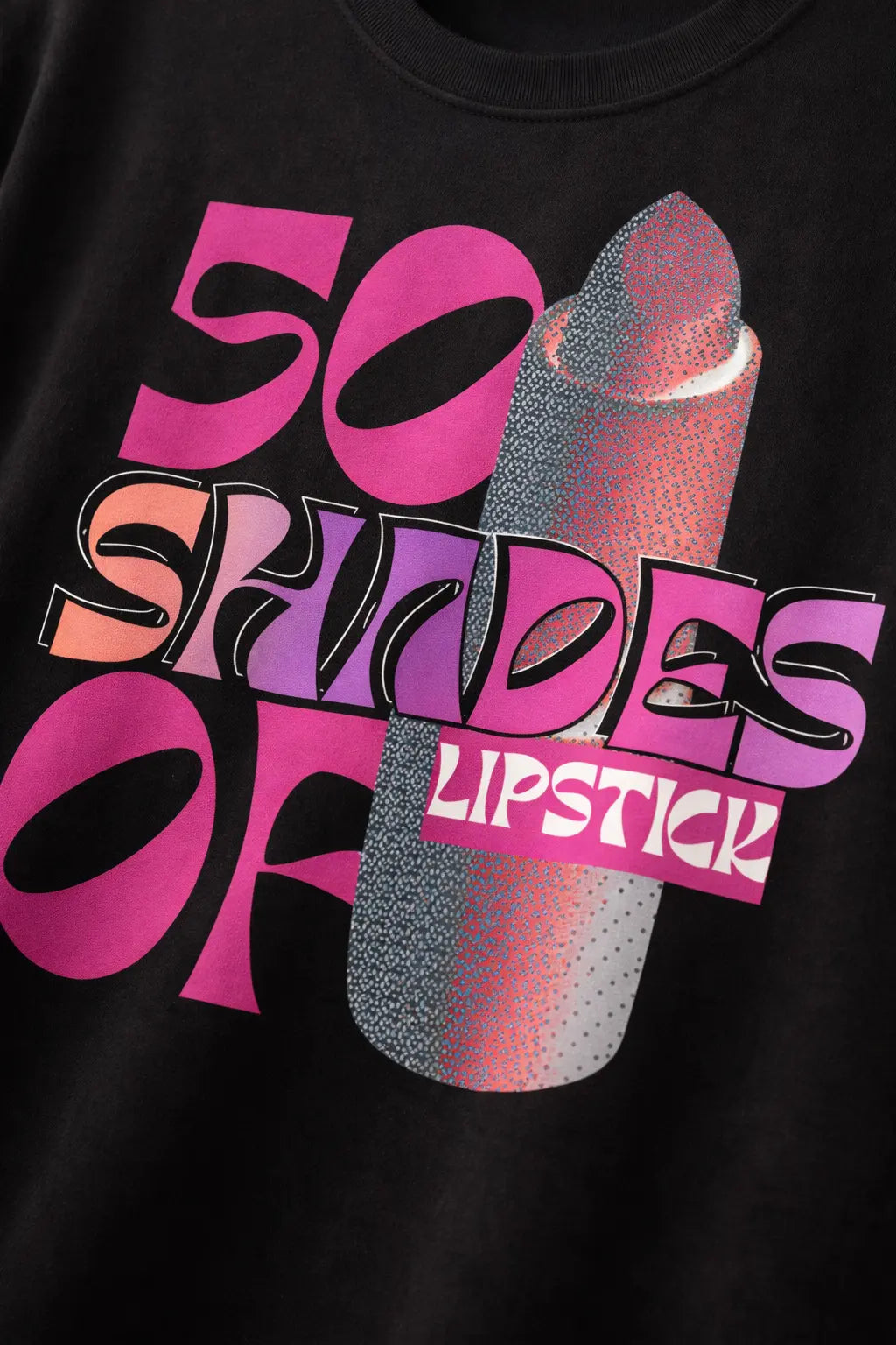 50 Shades of Lipstick Black Oversized T-Shirt – Stylish Makeup Graphic Tee