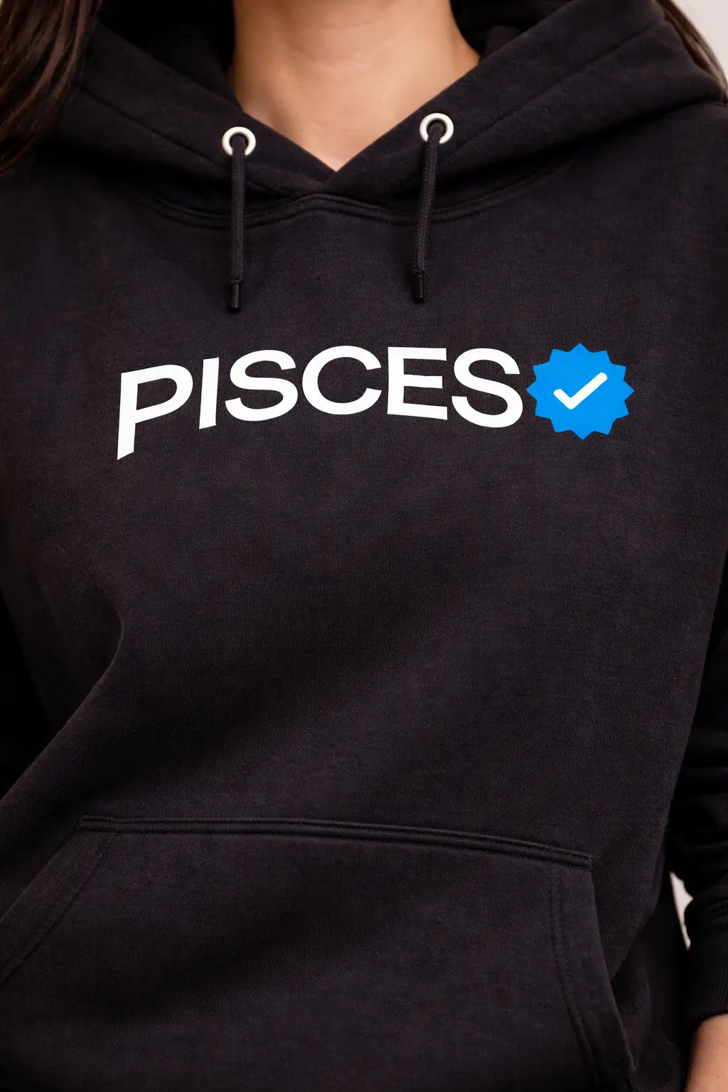 Pisces Detailed black drop shoulder hoodie