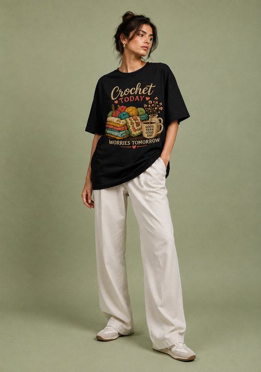 Crochet Artist- NO WORRIES - black Oversized T-Shirt